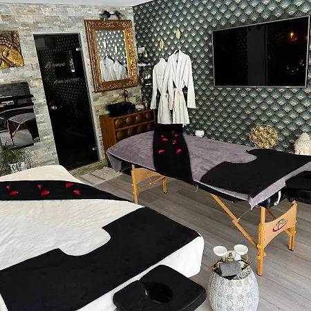 Bed & Breakfast Romantique Le Temps D'un Instant Loveroom Hammam Jacuzzi Piscine