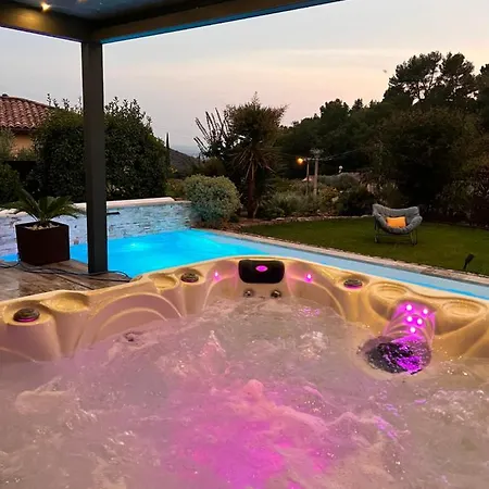 Romantique Le Temps D'un Instant Loveroom Hammam Jacuzzi Piscine 4*