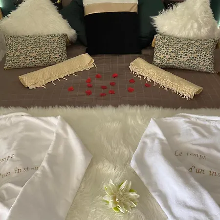 Bed & Breakfast Romantique Le Temps D'un Instant Loveroom Hammam Jacuzzi Piscine Villeneuve (Alpes-de-Haute-Provence)