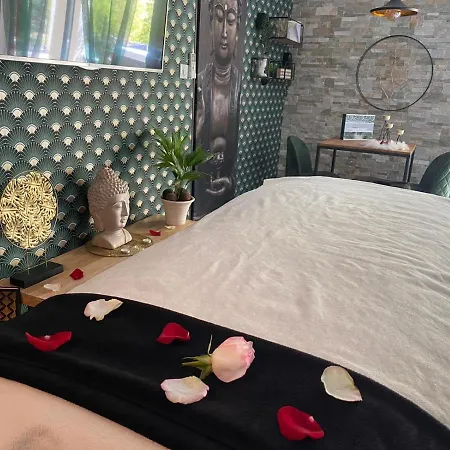 Bed & Breakfast Romantique Le Temps D'un Instant Loveroom Hammam Jacuzzi Piscine