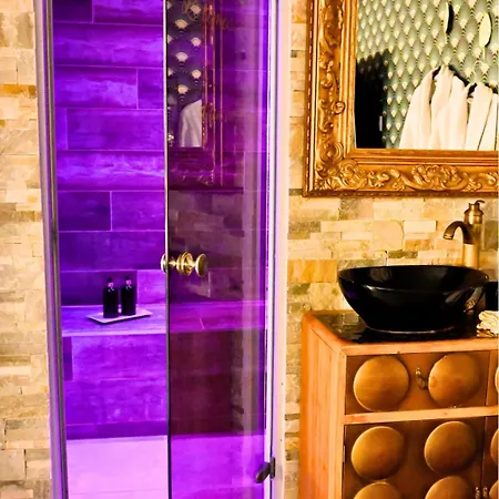 Romantique Le Temps D'un Instant Loveroom Hammam Jacuzzi Piscine Panzió Villeneuve