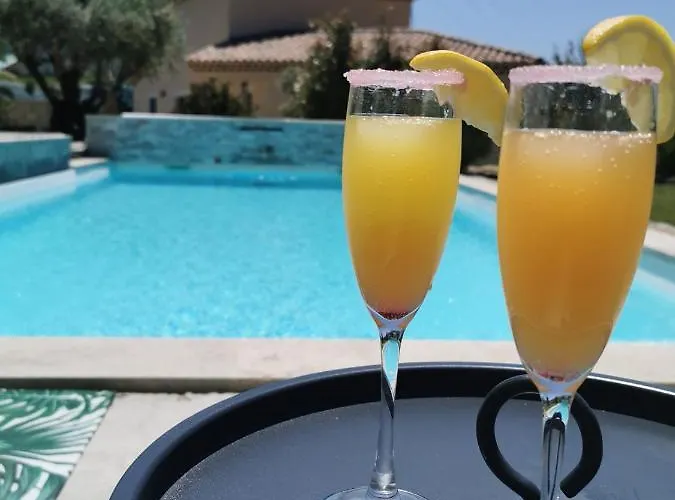 Romantique Le Temps D'un Instant Loveroom Hammam Jacuzzi Piscine Bed & Breakfast