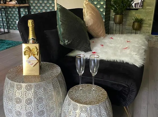 Romantique Le Temps D'un Instant Loveroom Hammam Jacuzzi Piscine Bed & Breakfast Villeneuve (Alpes-de-Haute-Provence)