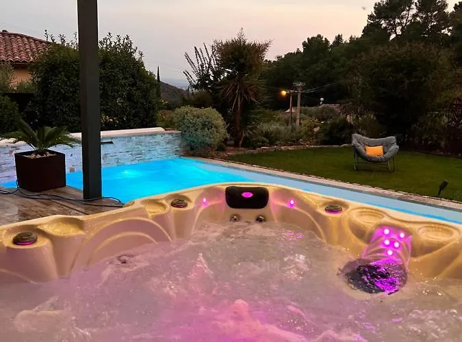 Romantique Le Temps D'un Instant Loveroom Hammam Jacuzzi Piscine 4*